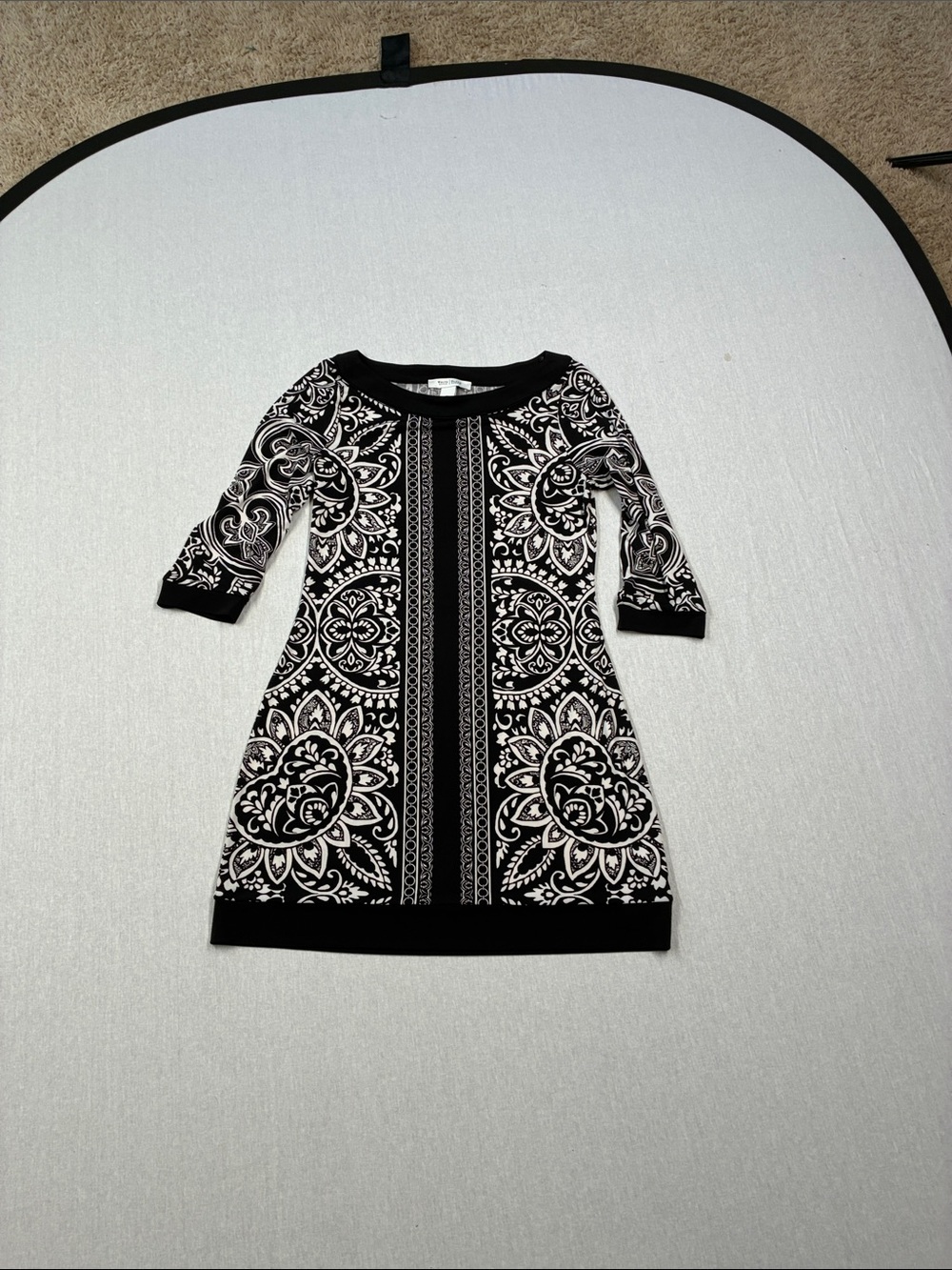 Vintage White House/blk market dress